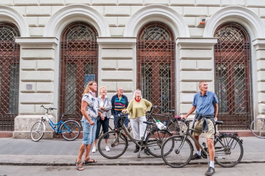 Budapest: Guided City Discovery Bike Tour - Szechenyi Thermal Bath area, Fun Park, and the zoo zone