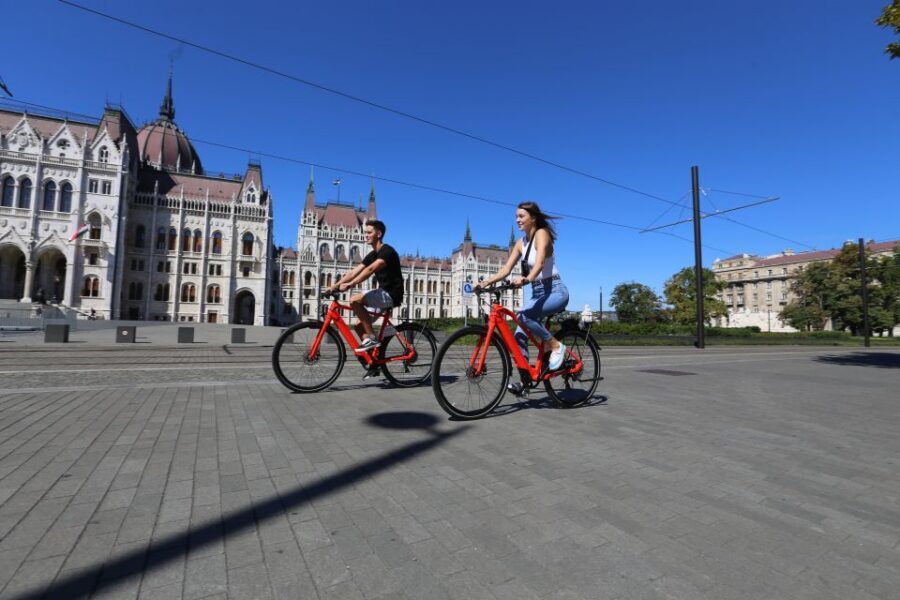 Budapest: Guided Downtown Electric Bike Tour - St. Stephen’s Basilica to Parliament: faith and power from the saddle