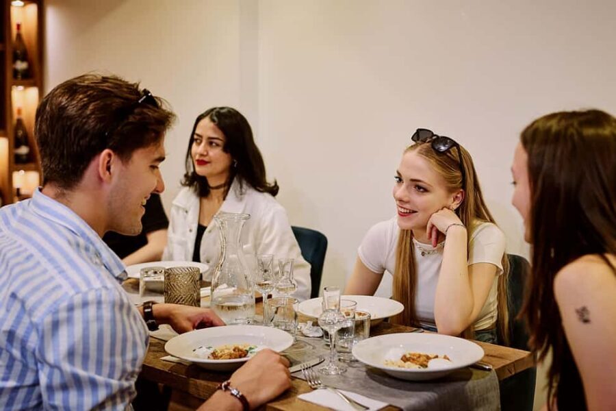 Budapest Guided Food Walking Tour with Drinks Included - Starting at Kazinczy Street Synagogue: Why a Food Tour Begins with Jewish Budapest
