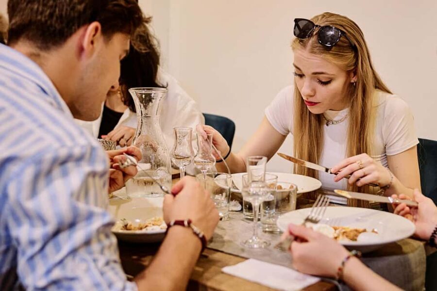 Budapest Guided Food Walking Tour with Drinks Included - Second Phase: Nokedli and Flódni, With the Right Cultural Notes