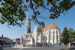 Budapest Guided Half-Day Grand City Tour with Parliament Visit - Getting started at Báthory utca: arrive ready for a smooth first hour
