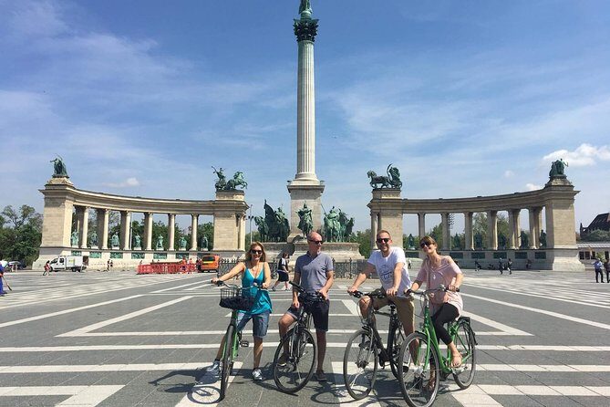 Budapest Highlights Bike Tour - Bikes, helmets, pace, and what the ride feels like