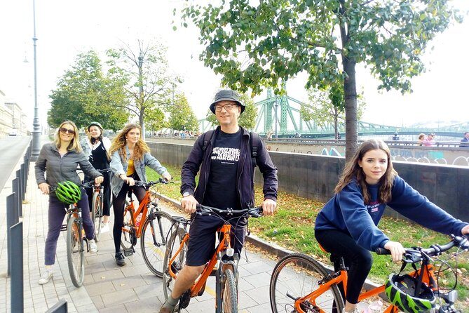 Budapest Historic Downtown Bicycle Tour in small groups - Meeting point, timing, and the vibe on departure