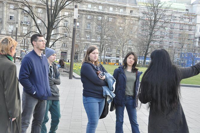 Budapest Historical Sightseeing - Free Walking Tour - Price, tips, and why you should plan your comfort