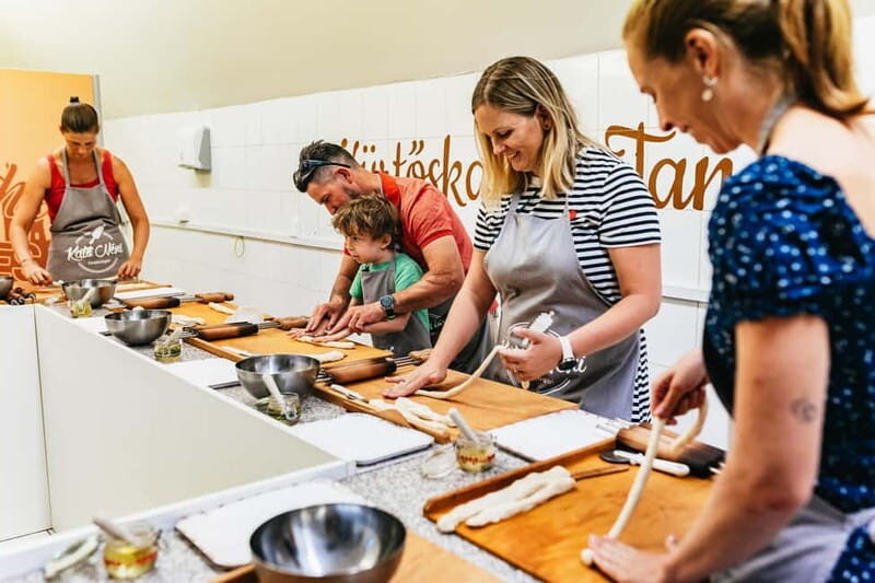 Budapest: Hungarian Chimney Cake Workshop in the City Center - Watching Sugar Caramelize: What to Expect from the Bake