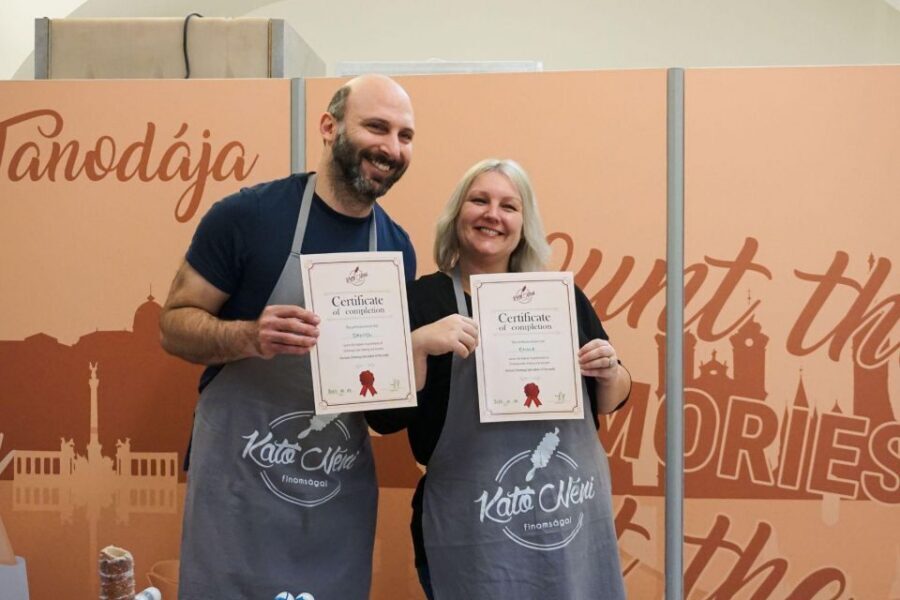 Budapest: Hungarian Chimney Cake Workshop in the City Center - Price and Value: Is $42 Fair for Three Chimney Cakes?