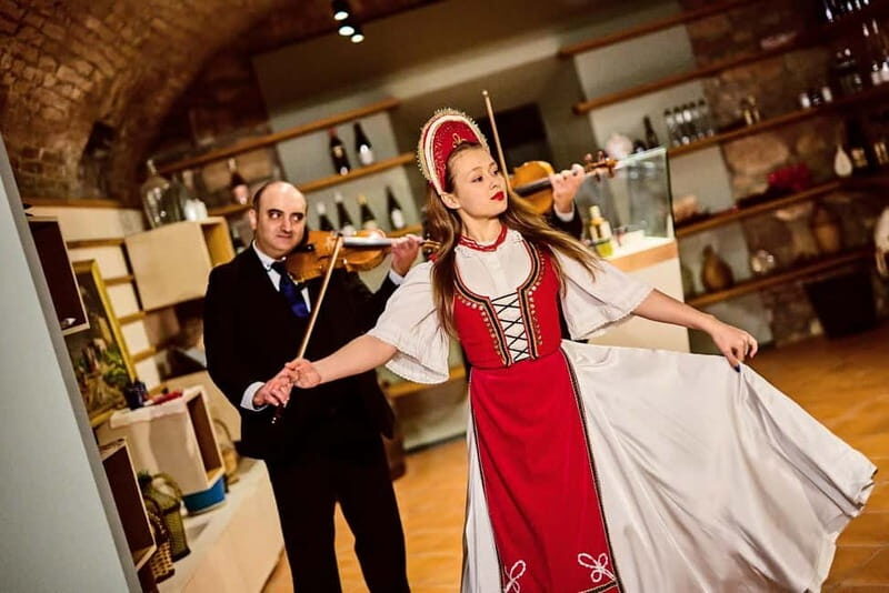 Budapest: Hungarian Folk Dance & Concert with Dinner Option - The timing: an easy evening plan that doesn’t eat your whole night