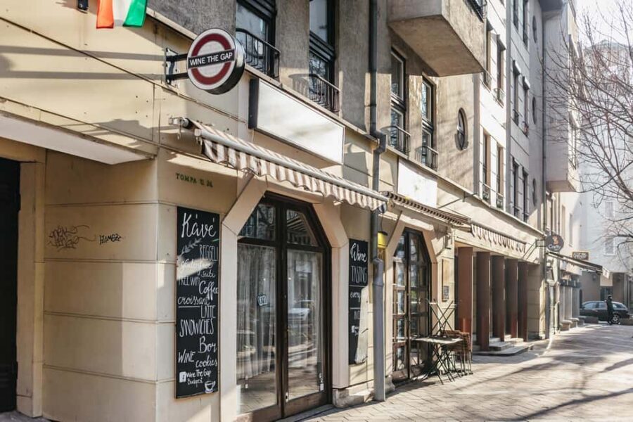 Budapest: Hungarian Wine Tasting with 8 Wines and Tapas - Timing and logistics: a 2-hour plan that fits a Budapest itinerary