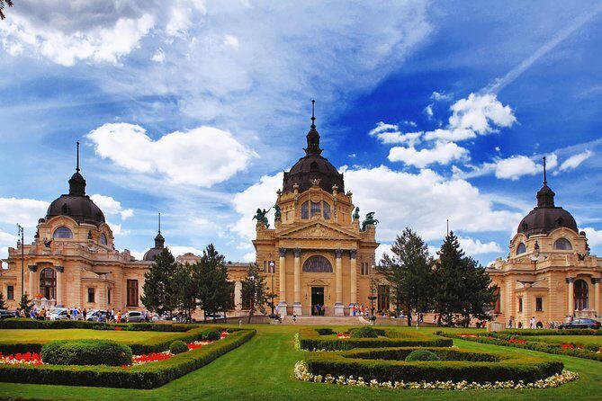 Budapest in a Day Private Luxury Sightseeing Tour - City Park and Szechenyi Bath Area: A Photo Stop With Real Context