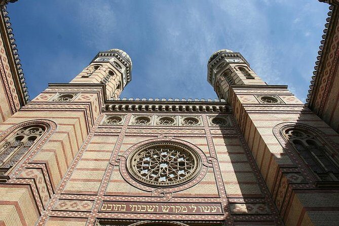 Budapest Jewish Heritage Memorial Walking Tour & Synagogue Entry - Key highlights at a glance