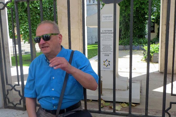 Budapest Jewish Heritage: Synagogues, Shoes, Secrets & Flódni - Walking the Jewish Quarter with a historian guide