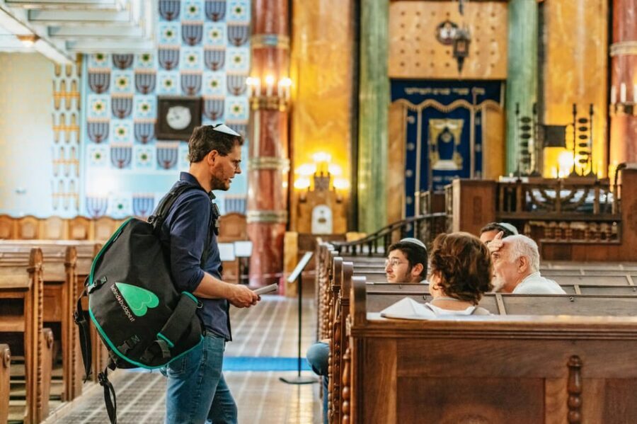 Budapest: Jewish History Guided Walking Tour with Historian - Former ghetto streets and today’s Jewish Quarter