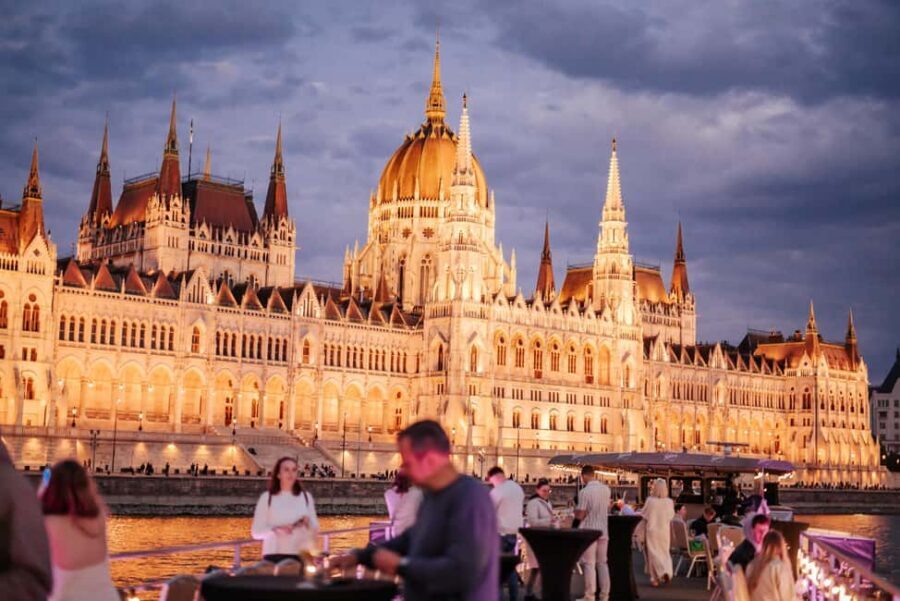 Budapest: Lotus Cruise with Unlimited Aperol and Prosecco - Price and value: why this feels like a good deal