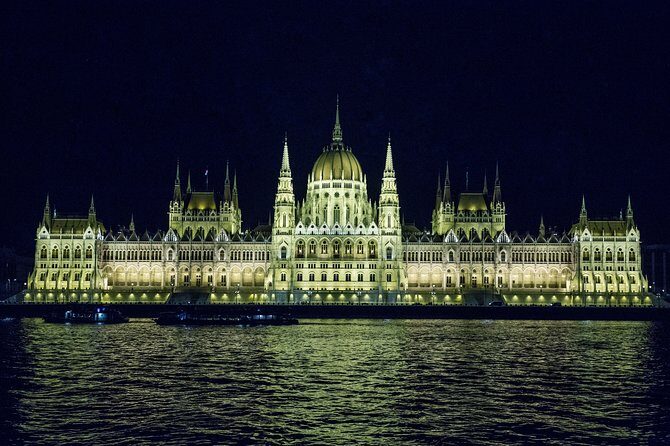 Budapest Night Walking Tour with Danube River Cruise - Starting at the Hungarian State Opera House: Where the Night Begins