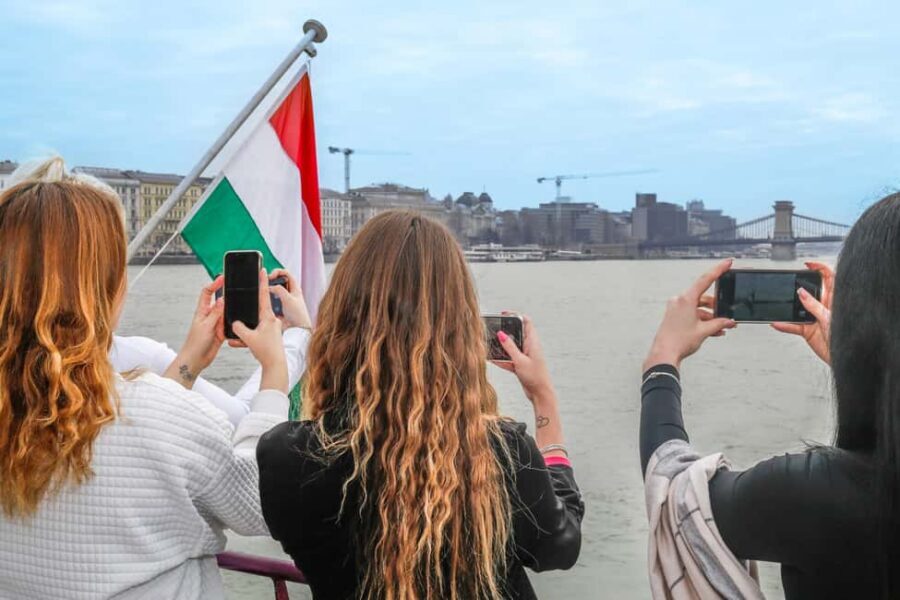 Budapest: Nighttime or Daytime City Sightseeing Cruise - Margaret Bridge, Müpa, and the Riverfront Culture Stops