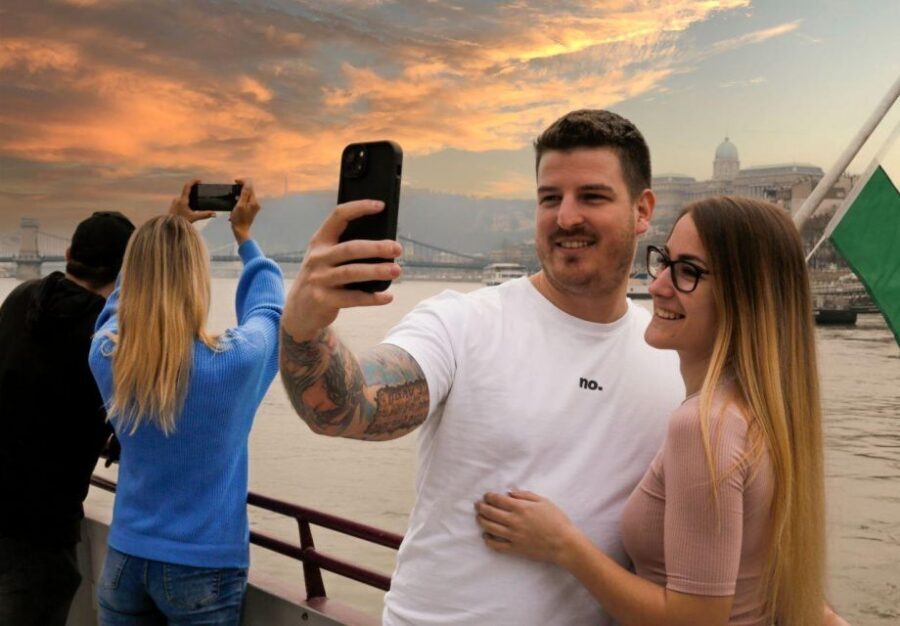 Budapest: Nighttime or Daytime Sightseeing Cruise - Key takeaways before you go