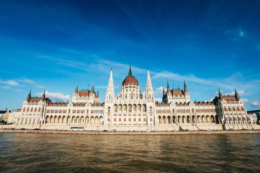 Budapest: Nighttime or Daytime Sightseeing Cruise - A Danube cruise makes Budapest click fast