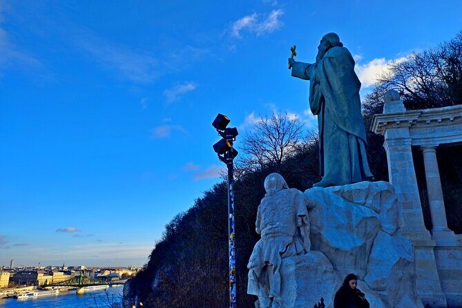 Budapest Panorama Walk - Stop 3: Szent Gellért Monument, a Waterfall Moment, and the Finish