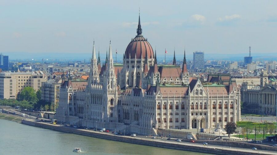 Budapest: Parliament Building Entry Ticket and Audio Guide - Audio guide strengths: clarity, timing, and independence