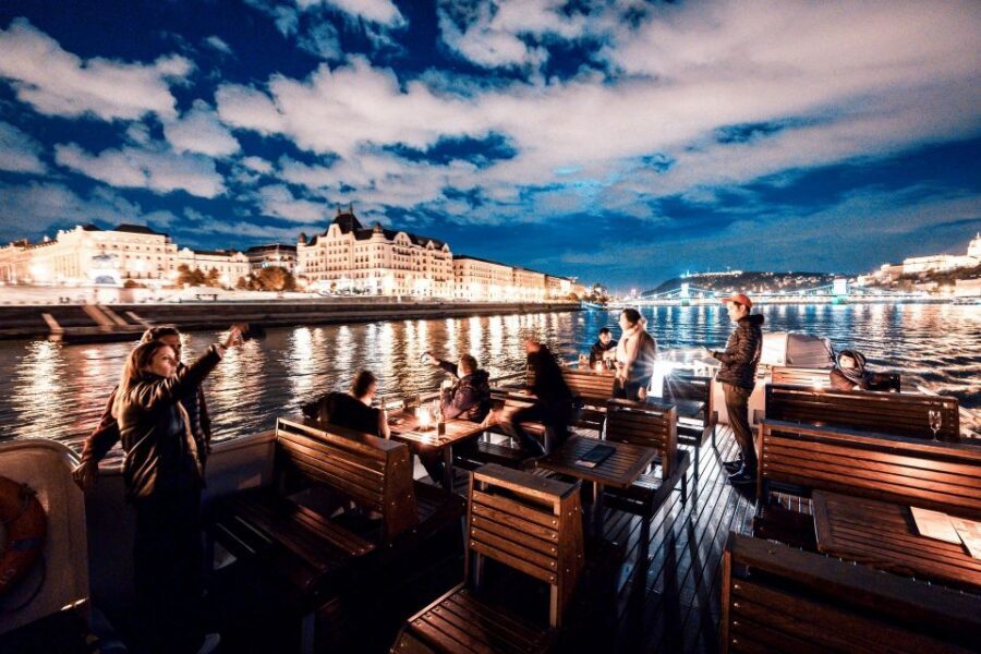 Budapest: Premium Sightseeing Cruise with Tokaj Frizzante - Getting to Dock 10: the easiest route near Elizabeth Bridge