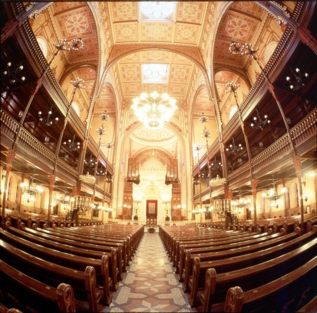 Budapest Private 3-Hour Jewish Heritage Tour - Dohány Street Synagogue interior: when the architecture does the explaining