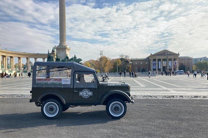 Budapest: Private City Tour with a Vintage Russian Jeep - Great Market Hall: A Quick Taste of Budapest Street Life