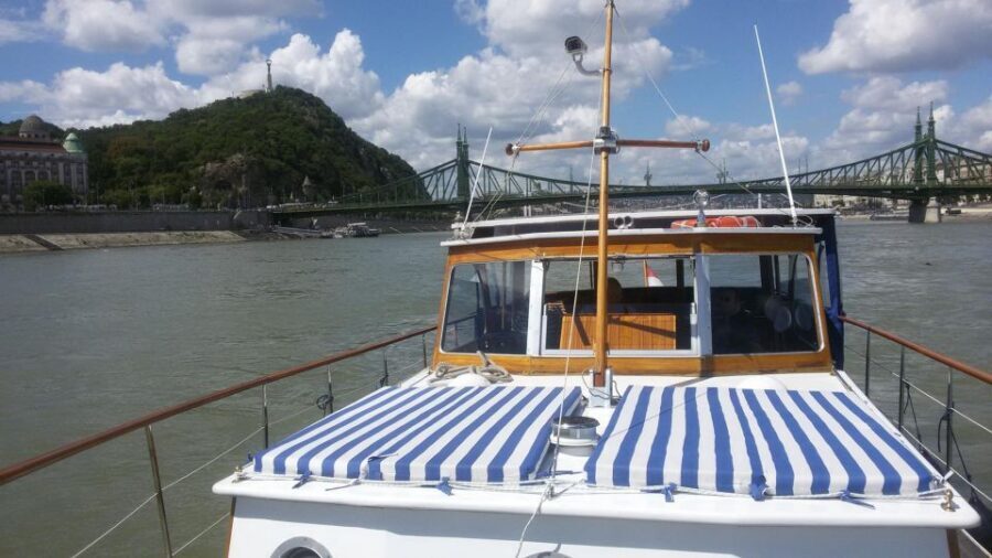 Budapest: Private Danube Yacht Cruise with Welcome Drink - On-board hospitality: captain, host/hostess, and what you can order