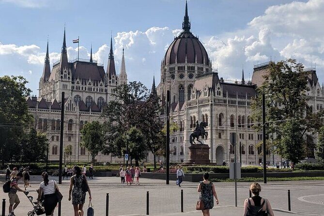 Budapest Private Full Day City Sightseeing Tour Walking or by Car - A Private Full-Day Loop Across Pest and Buda