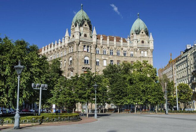Budapest Private Full Day City Sightseeing Tour Walking or by Car - Getting Your Bearings at St. Stephen’s Basilica