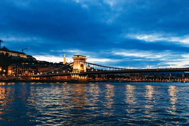 Budapest: Prosecco Dinner Cruise with Live Music - Who This Cruise Fits Best (And Who Might Skip It)