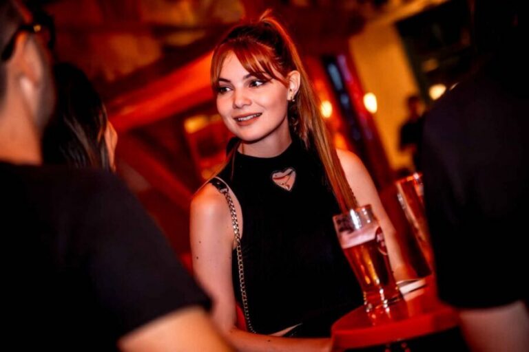 Budapest: Ruin Bar Pub Crawl with Entry Tickets - Meeting at Becketts: start time and what to do first