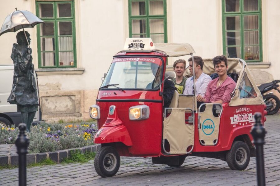 Budapest: Scenic Tuk Tuk Tour - Gresham Palace: When Details Matter