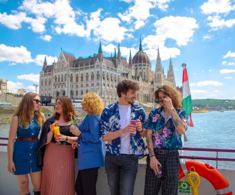 Budapest: Sightseeing Tour by Boat - Gellert Hill, Royal Palace Views, and Parliament From the Water