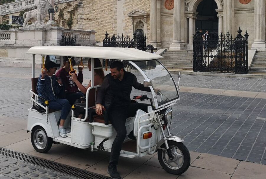 Budapest: Sightseeing Tour by Electric Tuktuk - Why a silent electric tuktuk works so well in Budapest