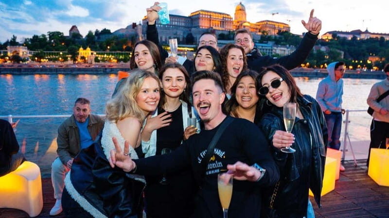Budapest: Sip and Sail River Cruise with Unlimited Prosecco - Price and drinks: why $29 can be a bargain