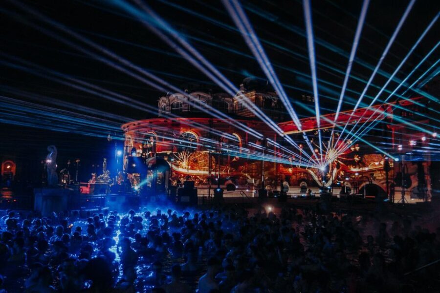 Budapest: Sparty - The Ultimate Late-Night Spa Party Ticket - Crowds, comfort, and the Budapest cold question
