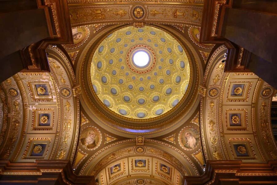 Budapest: St. Stephen's Basilica Entry with Options - Timing and opening hours so you do not get cut off