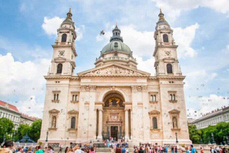 Budapest: St Stephen's Basilica Tour - Where you meet your guide (and how to find them fast)