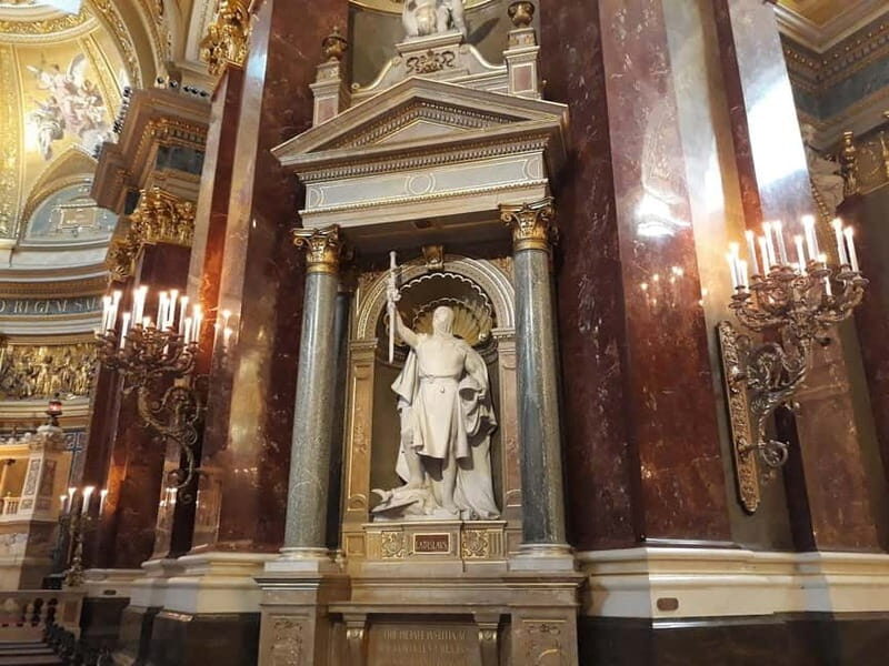 Budapest: St. Stephen's Basilica Tour & Music Performance - Budapest Context You Can Spot While You Walk