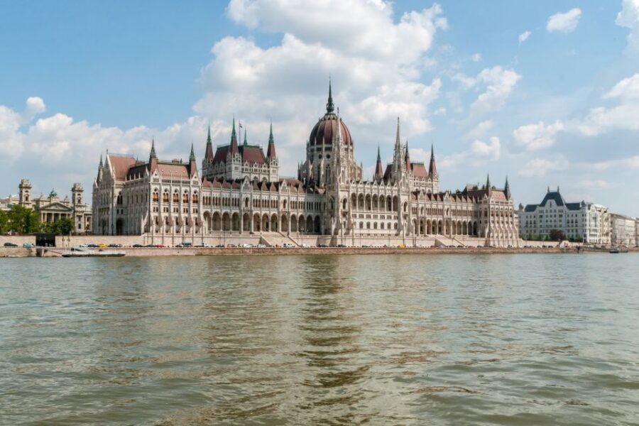 Budapest: Summer Brunch & Cruise with Prosecco or Cake - Why this Budapest Danube brunch cruise is such a smart summer plan
