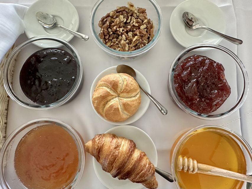 Budapest: Summer Brunch & Cruise with Prosecco or Cake - Food value at $34: what you’re really paying for