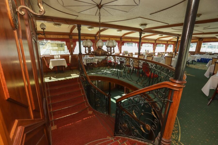 Budapest: Summer Brunch & Cruise with Prosecco or Cake - Who this Budapest brunch cruise fits best