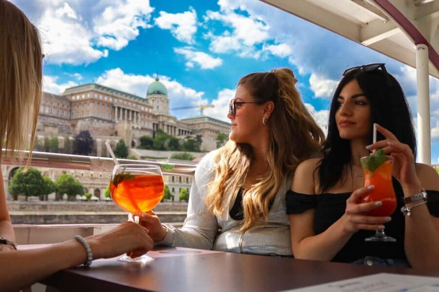 Budapest: Sunset Cocktail Cruise - The Danube route: Gellért Hill, Chain Bridge, Buda Castle, and the Parliament lights