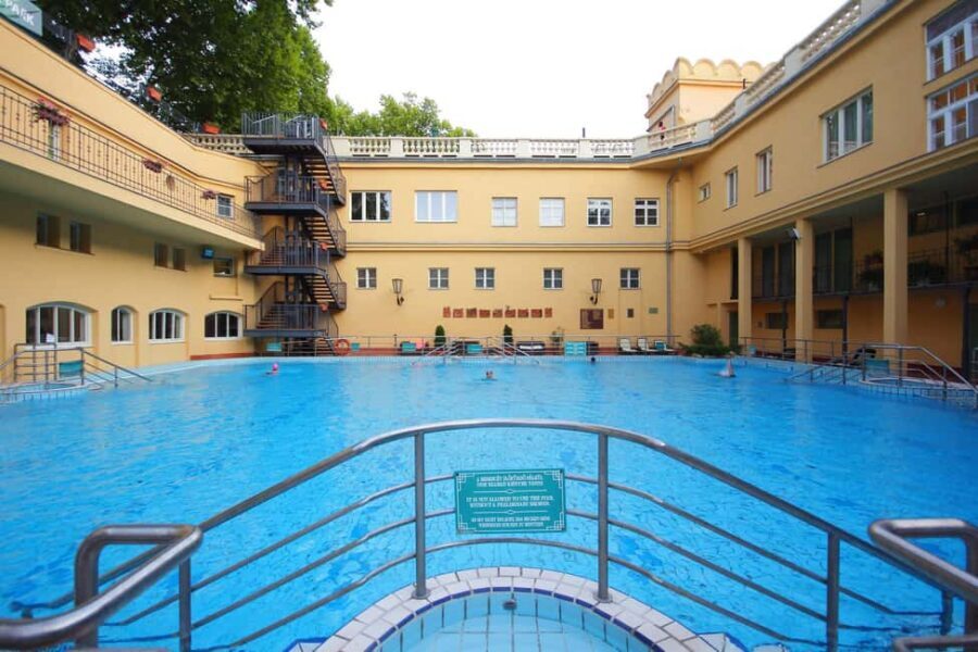 Budapest Super Saver: Spa, Basilica Tour, and Danube Cruise - How to Make This 1-Day Plan Work Without Transfers