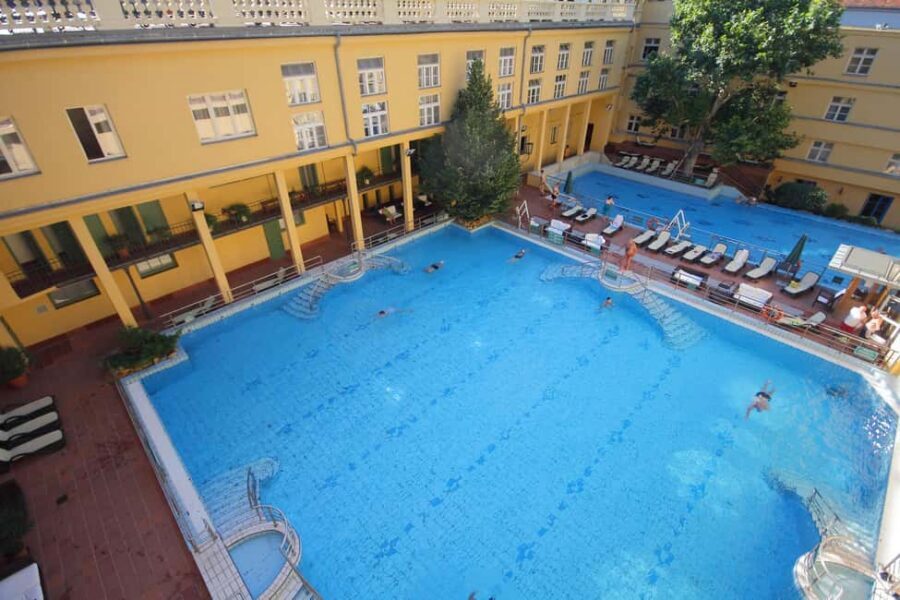 Budapest Super Saver: Spa, Basilica Tour, and Danube Cruise - St. Stephen’s Basilica at 4:00 PM: The Part That Makes Budapest Feel Personal