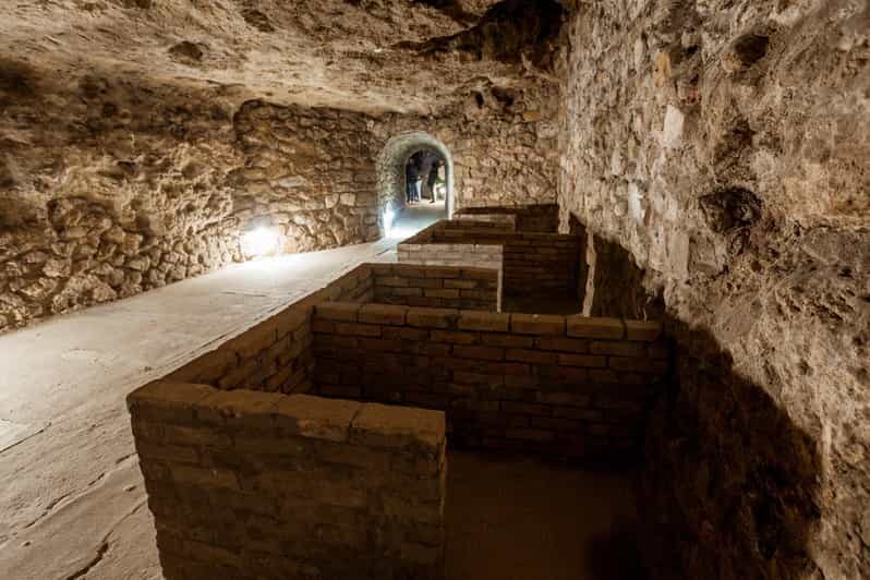 Budapest: The WWII Siege of Buda Castle & Bomb Shelter Tour - The Siege of Budapest Explained Through Diaries and Memoirs