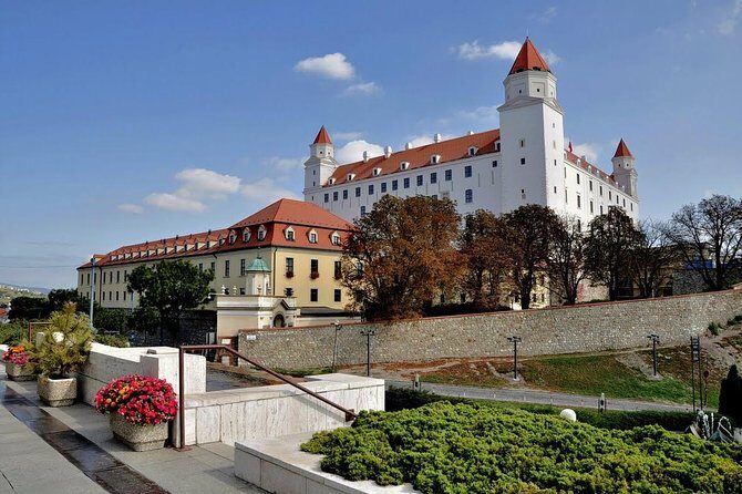 Budapest to Bratislava Costumizable Private Day tour with lunch - What you’re really paying for: private van, guide, lunch, and flexibility