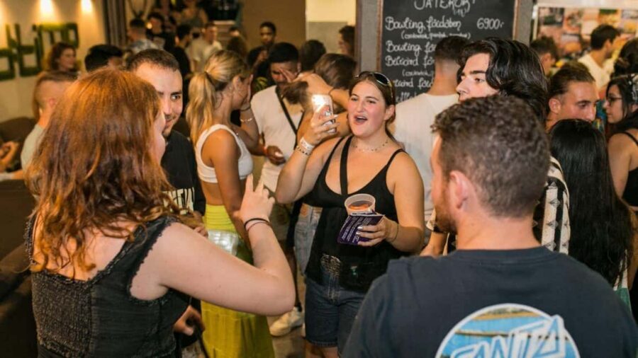 Budapest: Unmissable Bar Crawls with Shots & VIP Club Entry - Two Ways to Party in Budapest: Ultimate Pub Crawl vs Bingo Challenges