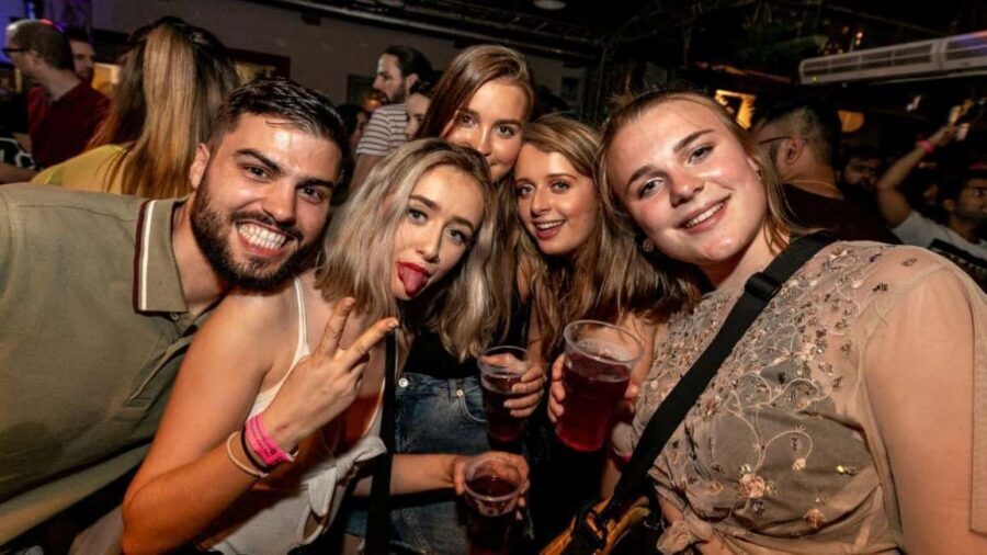 Budapest: Unmissable Bar Crawls with Shots & VIP Club Entry - Bingo Bar Crawl: Challenges, Points, and Controlled Chaos
