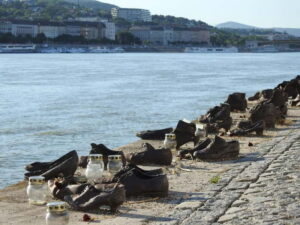 Budapest: Walking Tour to the Shoes Memorial and Parliament - Meeting Behind St. Stephen’s Basilica (and Staying With Your Group)